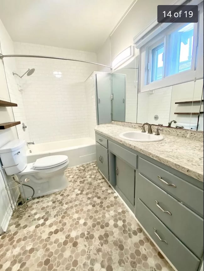Building Photo - Don't miss out!! 2 Br/1 BA Home!!