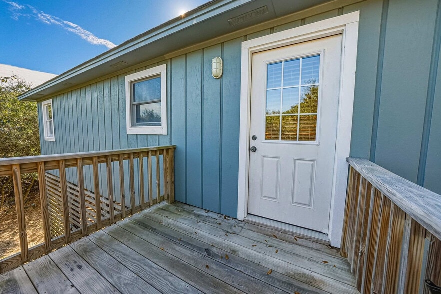 Building Photo - 4240 Johnston Ln