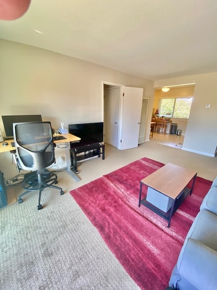 Building Photo - 1223 Cortez Dr