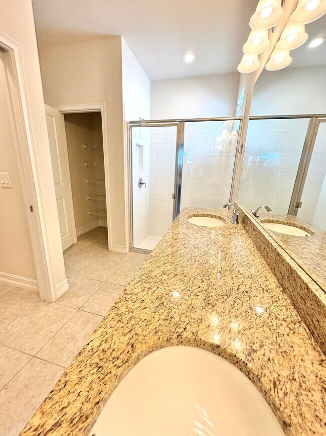 Building Photo - 4417 Conchfish Ln