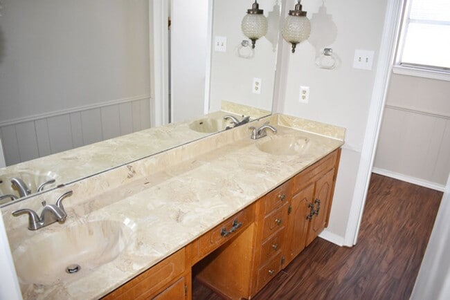 Building Photo - Great 4-2-2 in North Richland Hills, Bridv...