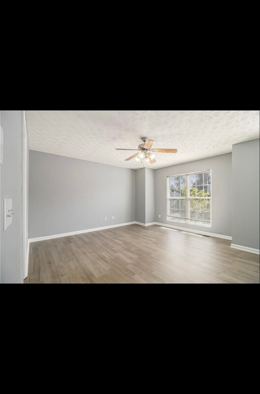 Building Photo - 2418 Piering Dr