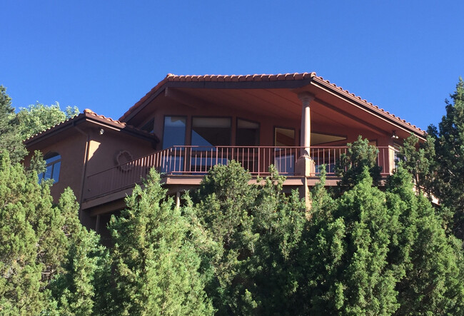 Building Photo - HOUSE - WEST SEDONA - PANORAMIC VIEWS/ GAT...