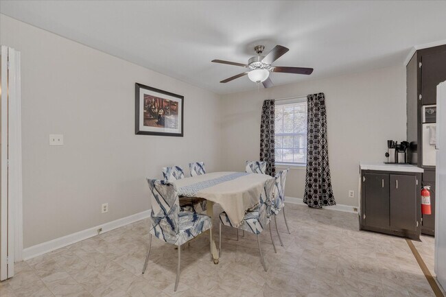 Building Photo - 4219 Neal Rd