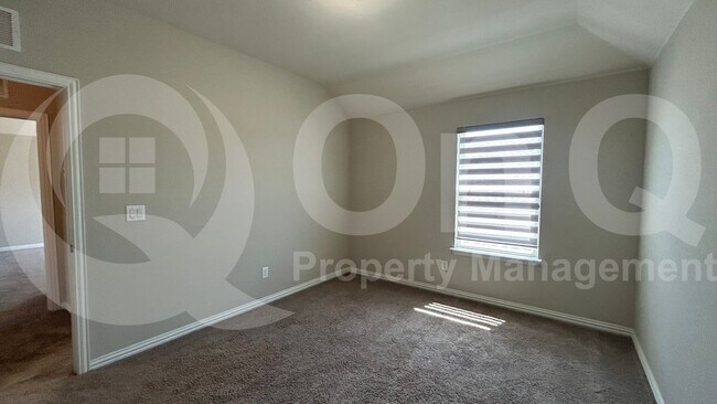 Building Photo - 2221 Candler Club Way