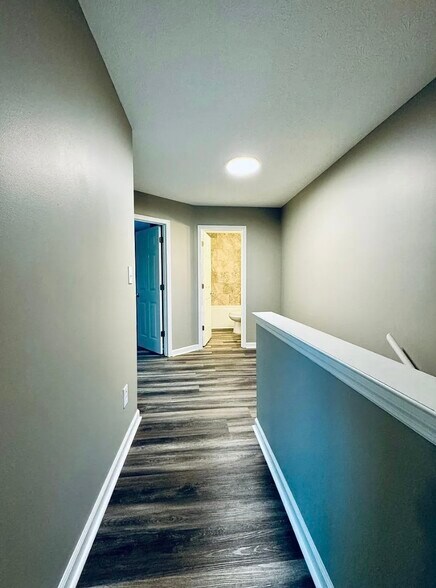 Building Photo - 206 S Keeneland Dr
