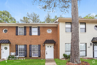 Building Photo - Charming Brick Townhome in Southeast Atlan...