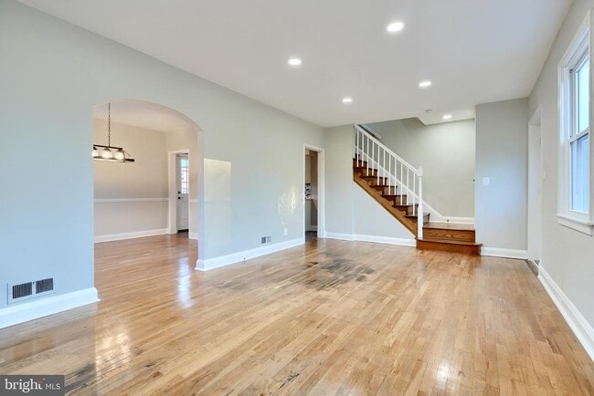 Building Photo - 51 Briarwood Rd