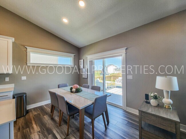 Building Photo - 4 bedroom 3 bathroom Ranch Style home with over 2500 sq feet of living space and a Finished Basement