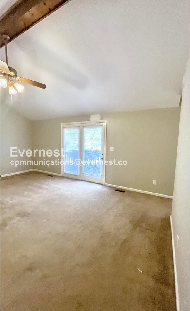 Building Photo - 4911 Hunter Village Dr