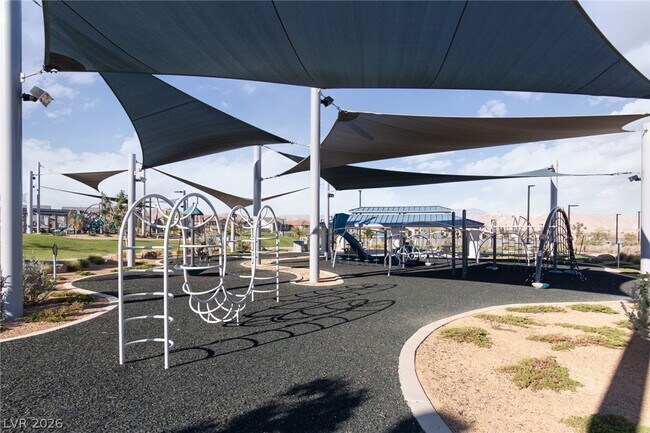 Building Photo - 2448 Bellinzona Pl