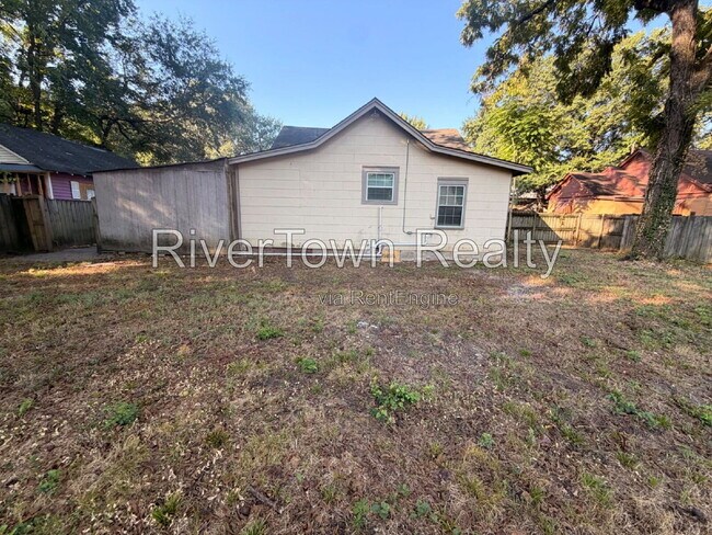 Building Photo - 3532 Kallaher Ave