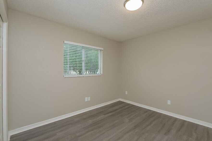 Building Photo - 4360 Grandwood Ln