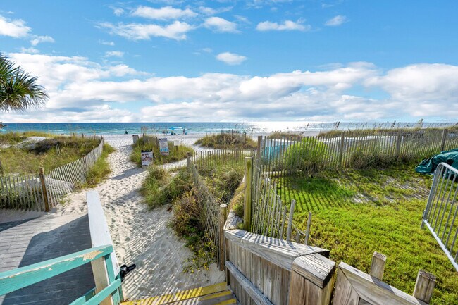 Building Photo - 17462 Front Beach Rd