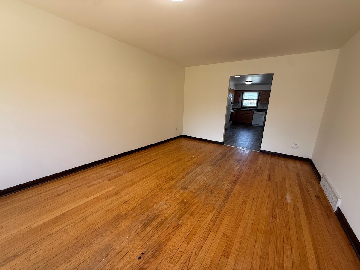 Building Photo - 299 Park St