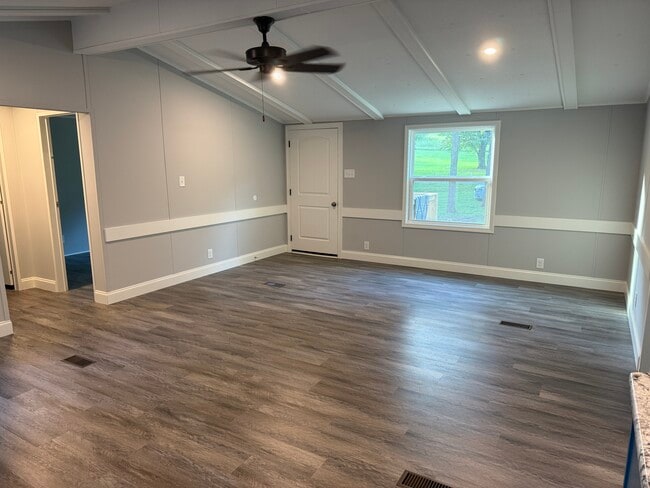 Building Photo - 1316 Robinson Rd
