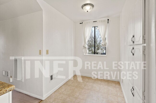 Building Photo - 1531 Virginia Ave