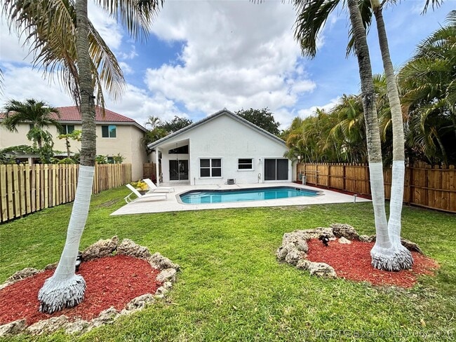 Building Photo - 2990 NW 68th Ave
