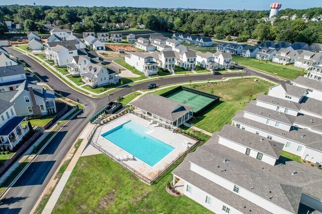 Building Photo - Great townhome in the Lamar in Oxford