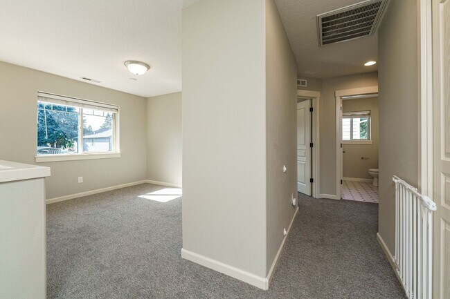 Building Photo - Cul-de-Sac Living at Its Best – Updated 3BR with Garage & A/C!