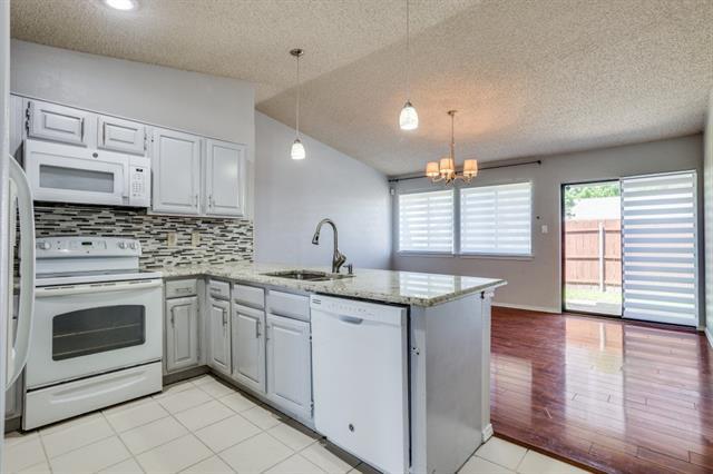 Building Photo - 2501 Trailridge Dr