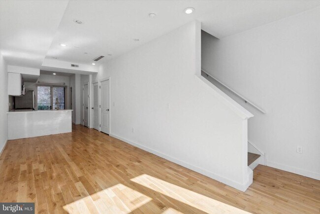 Building Photo - 1247 N 28th St