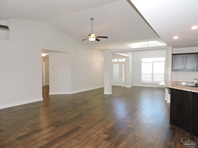 Building Photo - 5740 Burr St