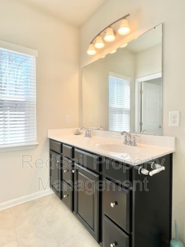 Building Photo - 7551 Luminary Dr