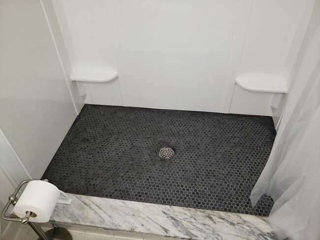 Building Photo - 24694 Creekside Dr