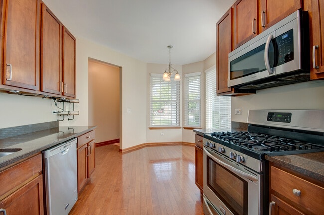 Building Photo - 520 Frieh Dr