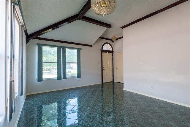 Building Photo - 1403 Chesapeake Dr