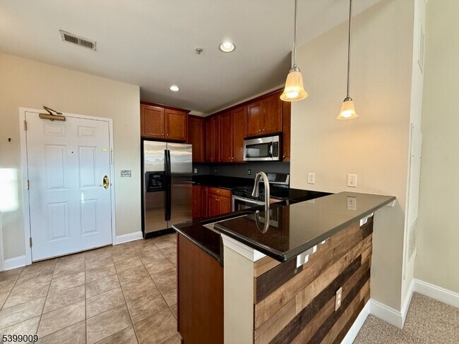 Building Photo - 6402 Brookhaven Court