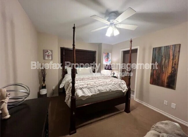 Building Photo - 26511 Adonis Dr