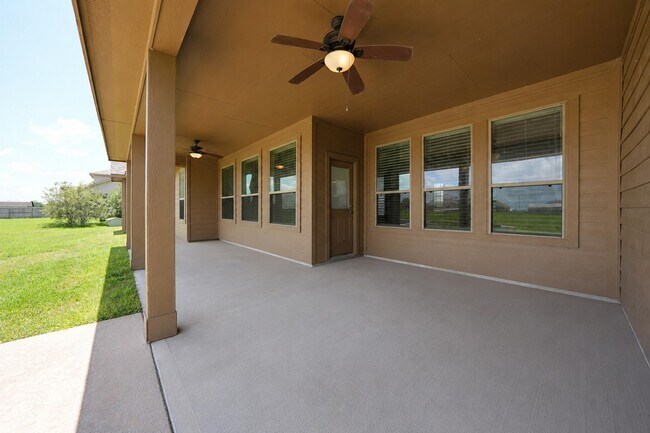 Building Photo - 8007 Lehman Rd