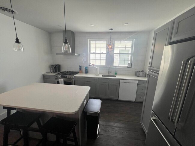 Building Photo - 29 N Hanover Ave