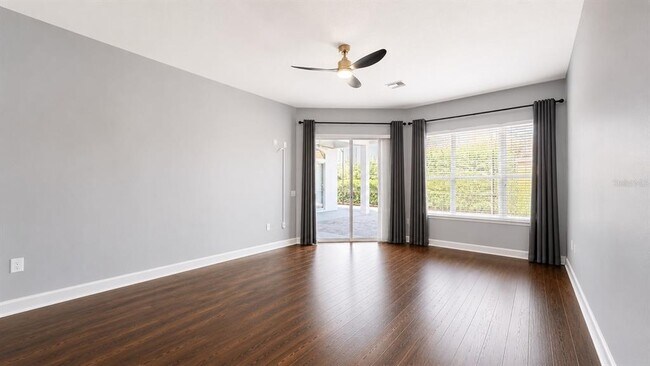 Building Photo - 439 Chelsea Ave
