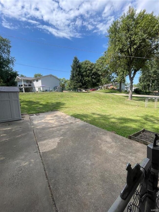 Building Photo - 1821 Schulte Hill Dr