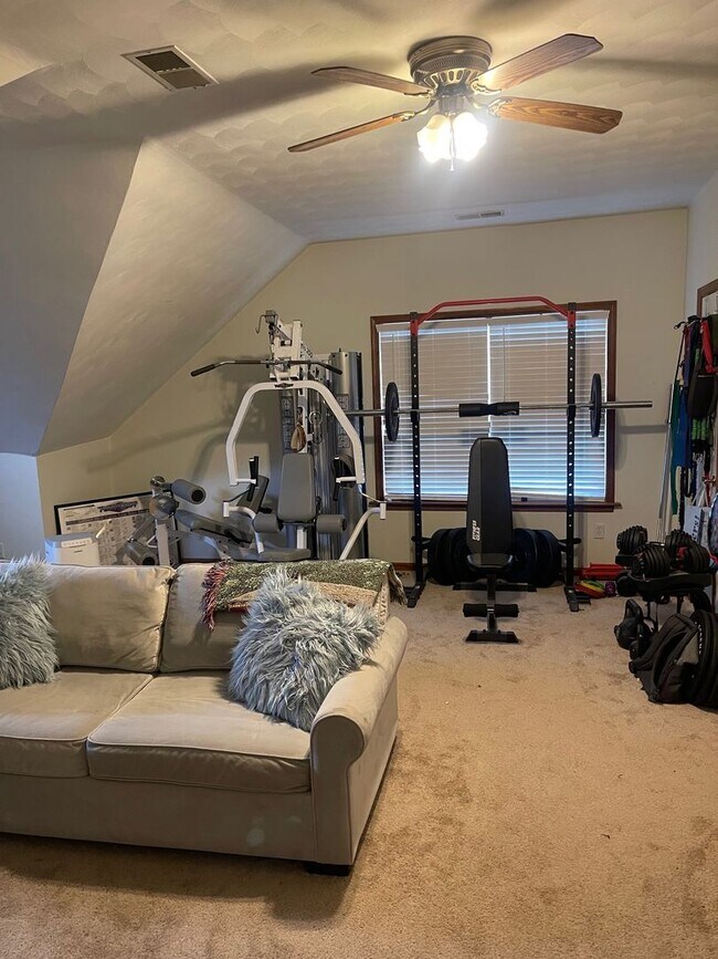 Building Photo - Cypress Point