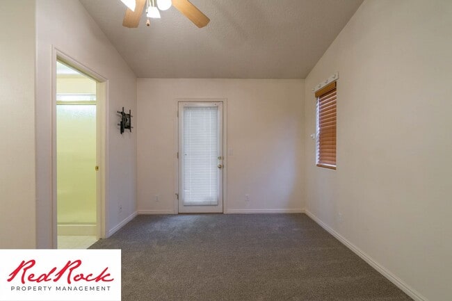 Building Photo - 3 Bed 2 Bath Home in Ivins with Views of Red Mountain