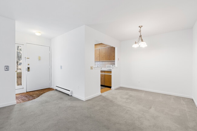 Building Photo - 26 Hillside Terrace