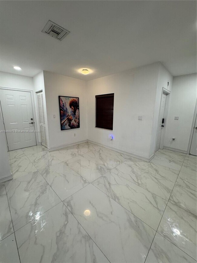 Building Photo - 2900 Hidden Harbour Ct