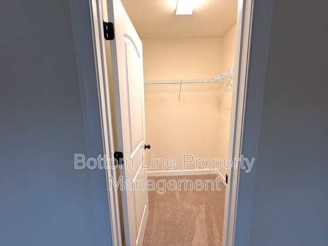 Building Photo - 5688 Garrow Glen Rd