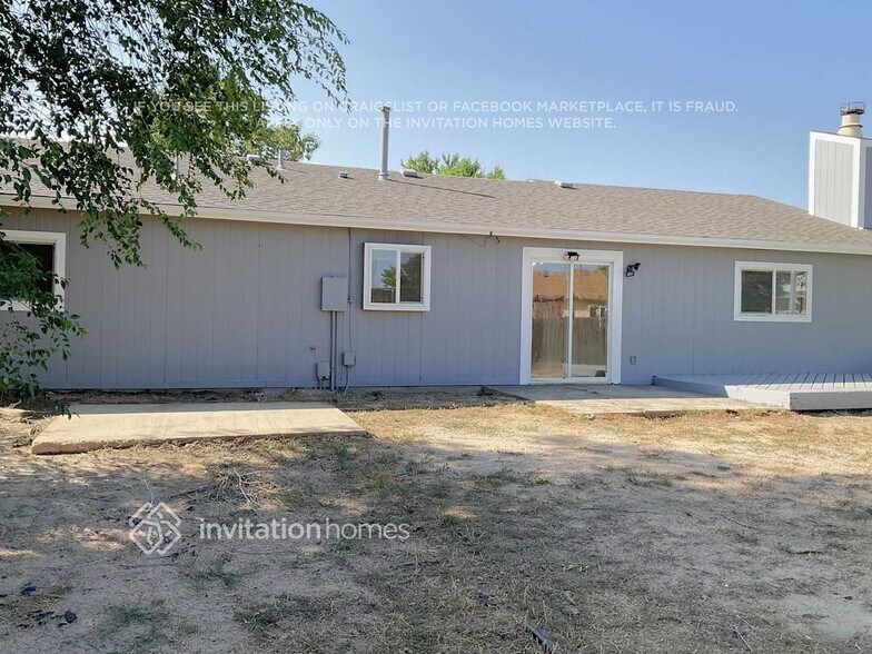 Building Photo - 936 Candlestar Loop N