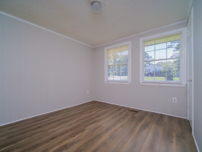 Building Photo - "Charming 3-Bedroom Retreat in Kings Mountain - Cozy 1050 sqft Home!"