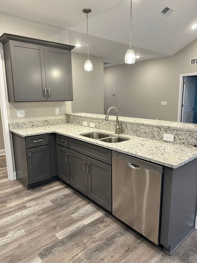 Building Photo - 2760 Cedrus Ave