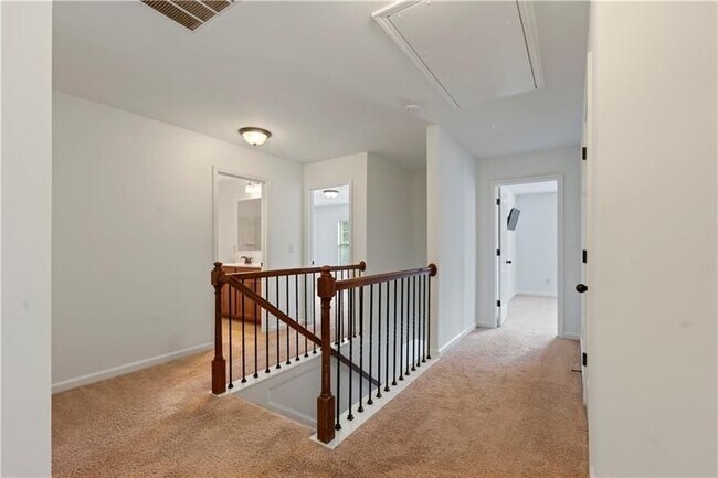 Building Photo - 2080 Redbarn Court