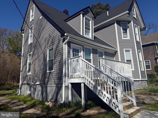 Building Photo - 808 Winston Ave