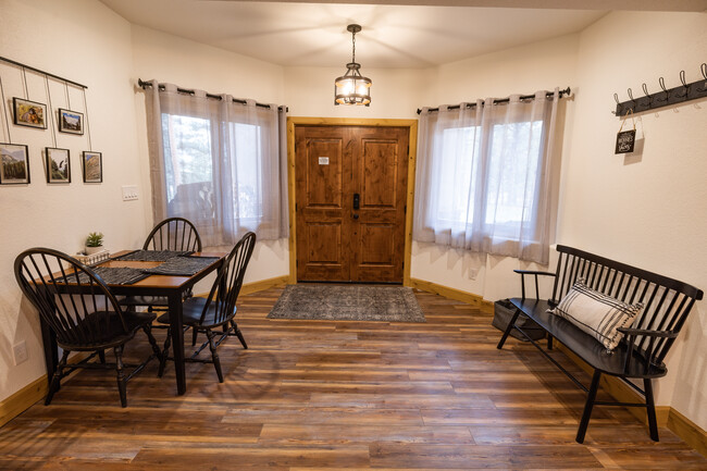 Entryway with dining table - 4125 Walker Rd