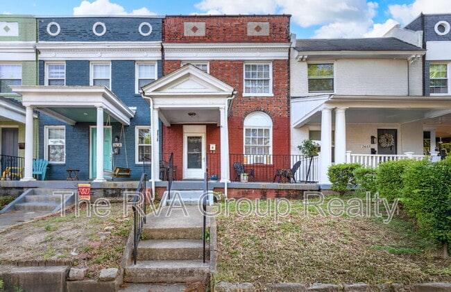 Primary Photo - 2611 Grayland Ave