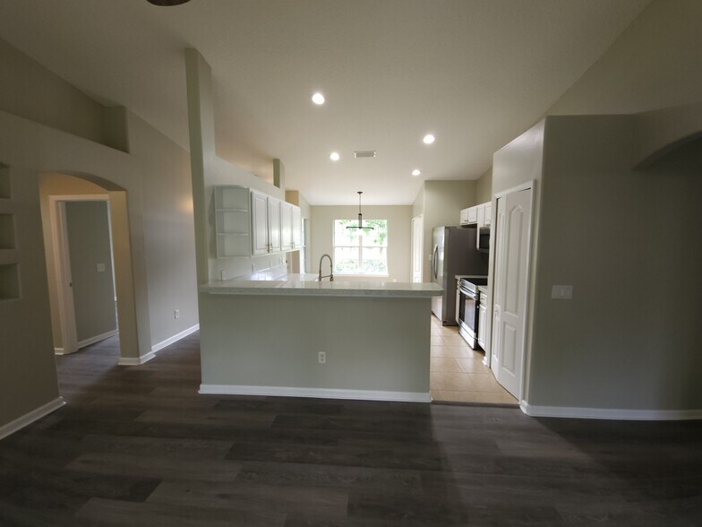 Building Photo - 95180 Twin Oaks Ln